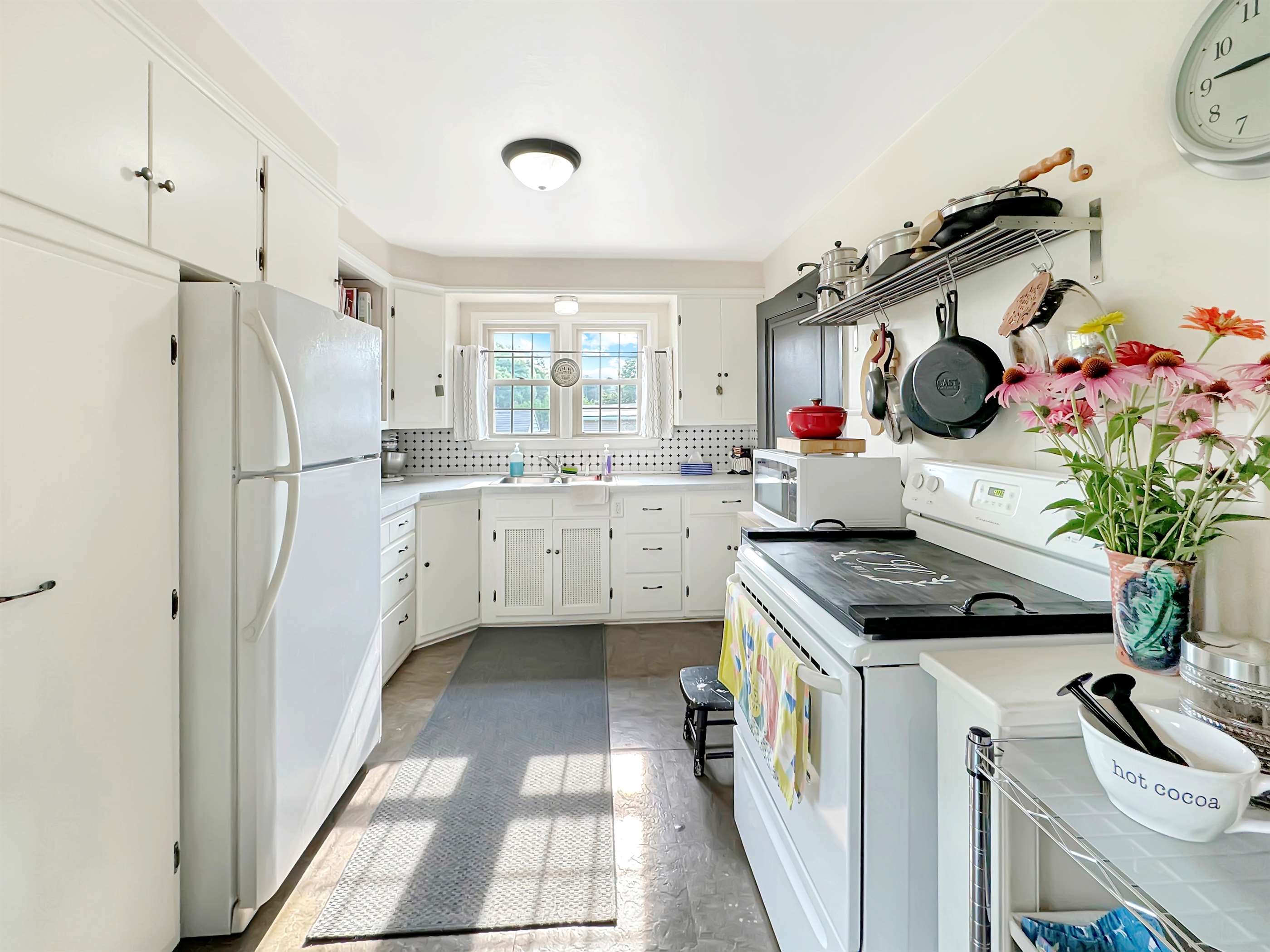 510 W Evelyn St, Freeport, IL 61032