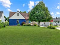 510 W Evelyn St, Freeport, IL 61032