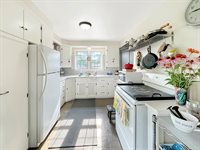 510 W Evelyn St, Freeport, IL 61032