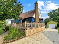 510 W Evelyn St, Freeport, IL 61032