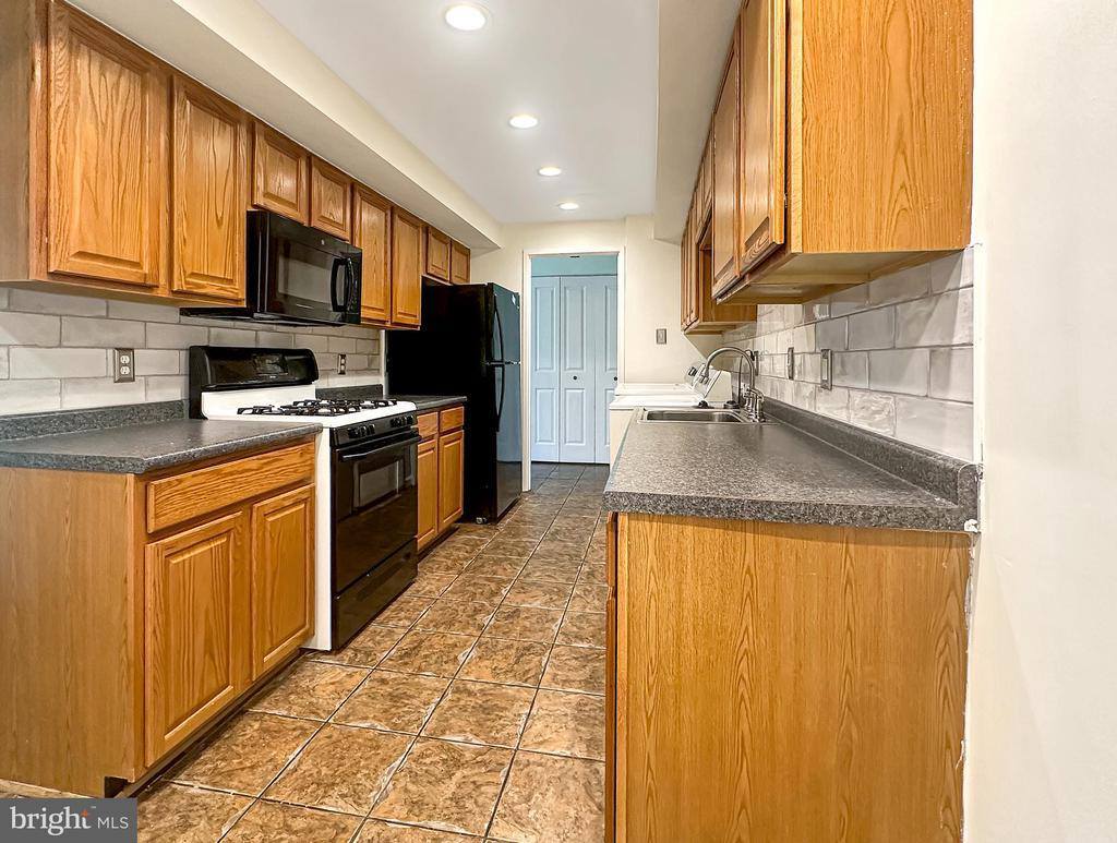 10230 Prince Place, Upper Marlboro, MD 20774