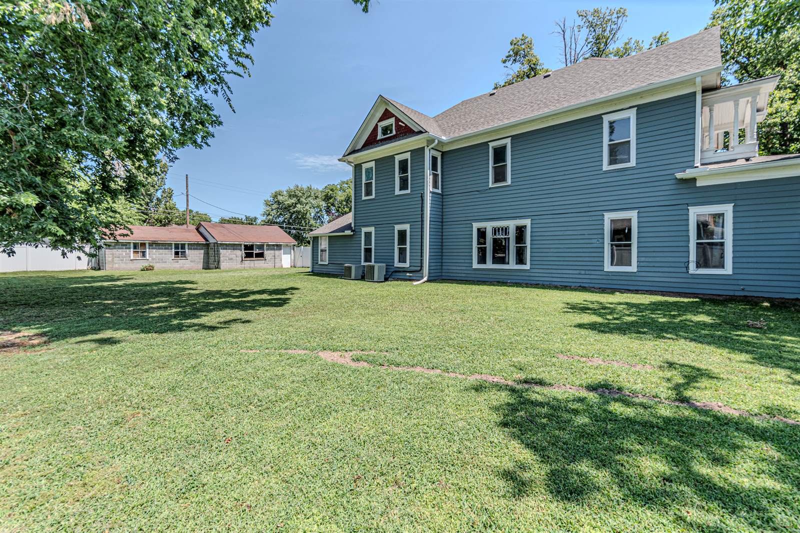 424 West 8th Street, Junction City, KS 66441