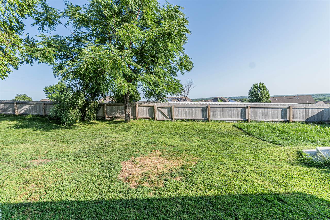 504 Applewood Drive, Manhattan, KS 66502