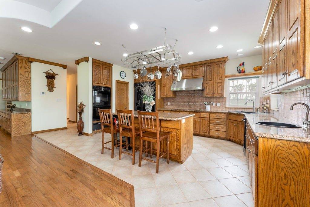 172 South San Roman, Bayview, TX 78566