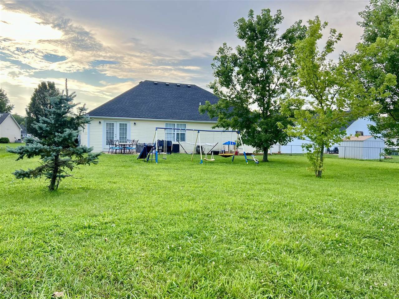 323 Turkey Run Drive, Bowling Green, KY 42101