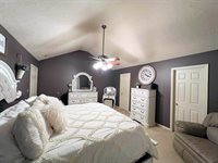 323 Turkey Run Drive, Bowling Green, KY 42101