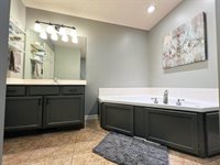 323 Turkey Run Drive, Bowling Green, KY 42101