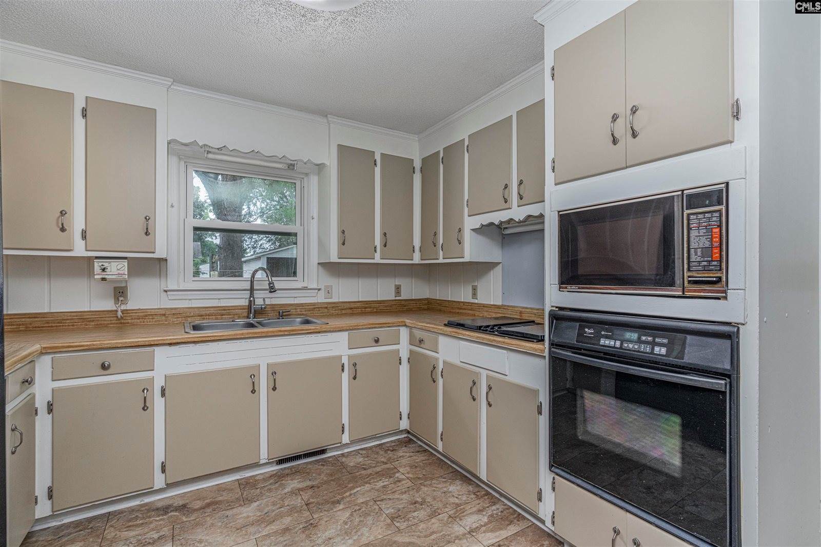 3816 Leaphart, West Columbia, SC 29169