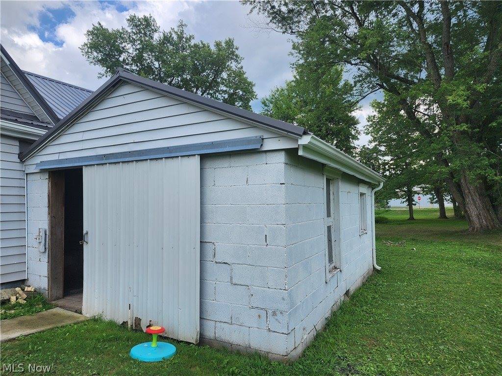 69301 Birmingham Road North, Lore City, OH 43755