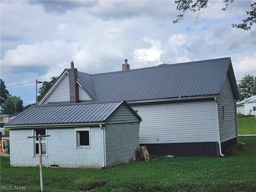 69301 Birmingham Road North, Lore City, OH 43755