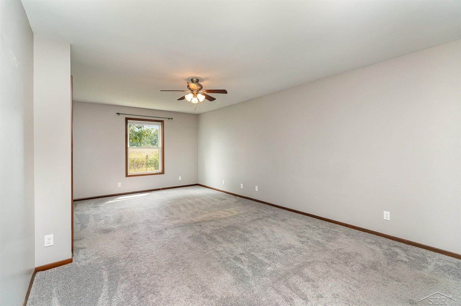 571 E Dawn Drive, Saginaw, MI 48623