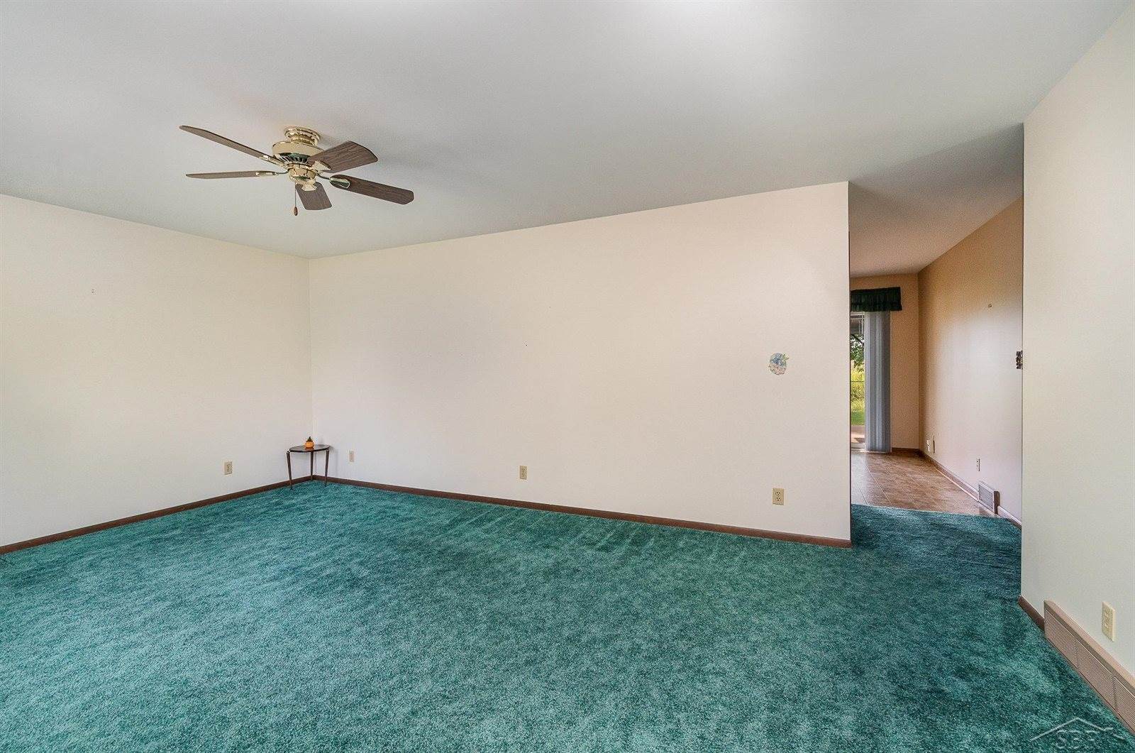 571 E Dawn Drive, Saginaw, MI 48623