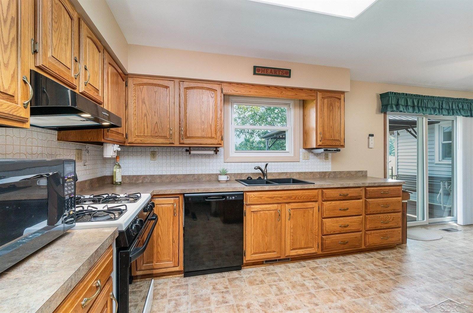 571 E Dawn Drive, Saginaw, MI 48623