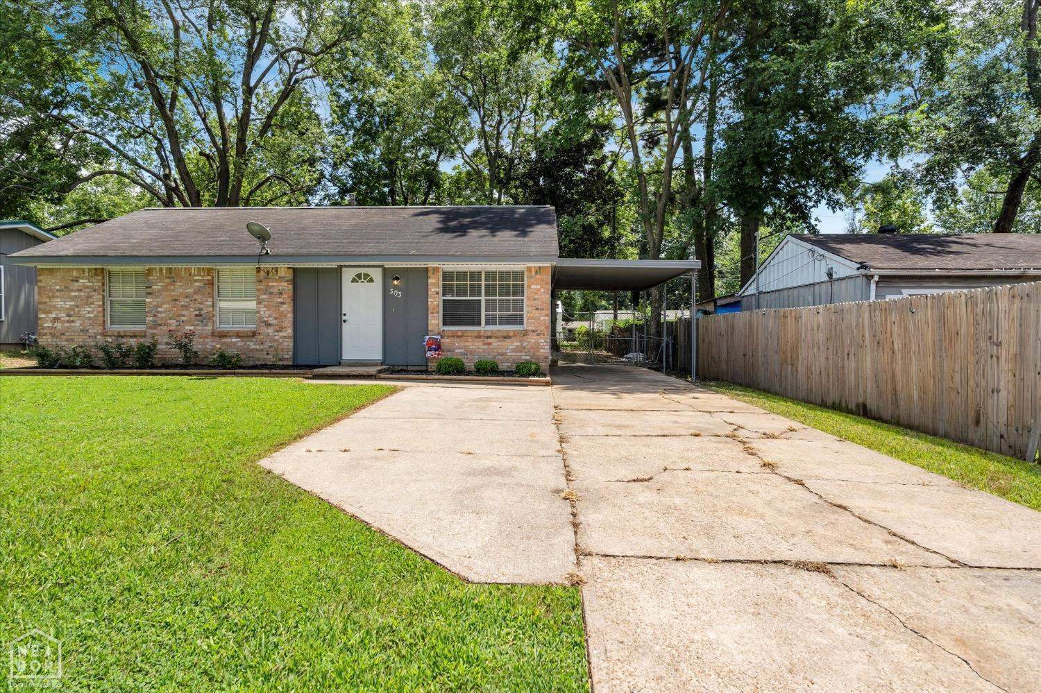 303 West Roseclair Street, Jonesboro, AR 72401