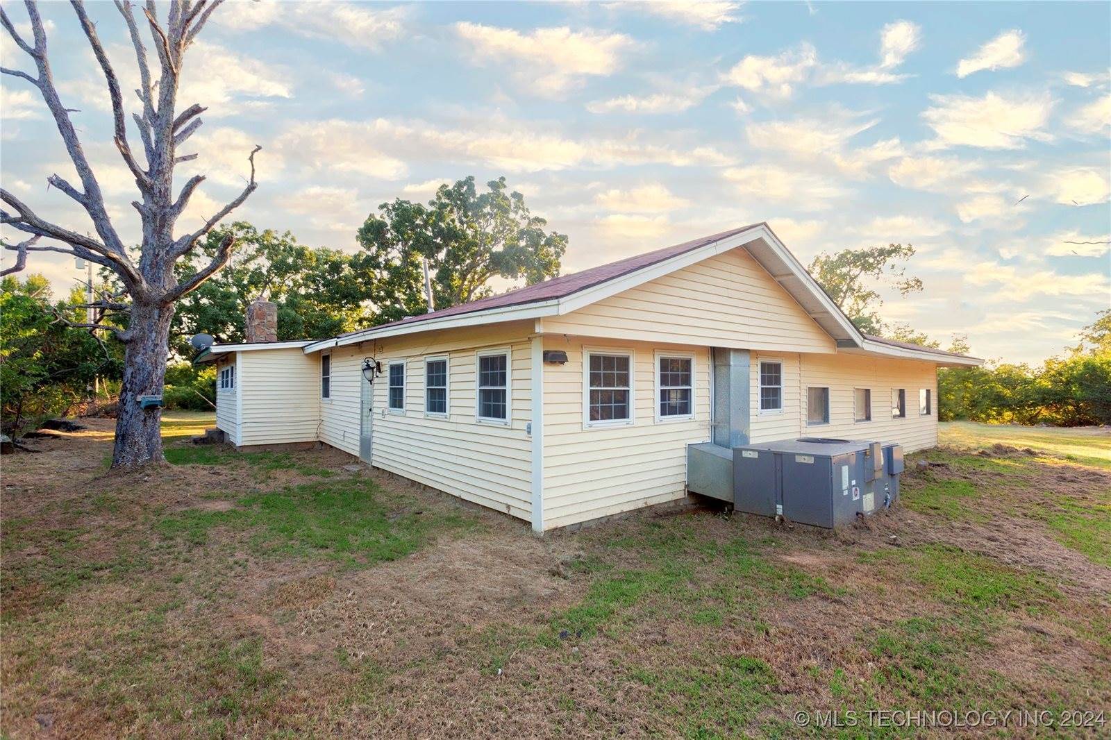 48 Dow, Hartshorne, OK 74547