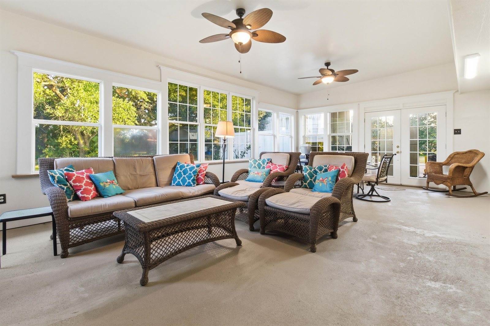 189 Palm Ave, Larose, LA 70373