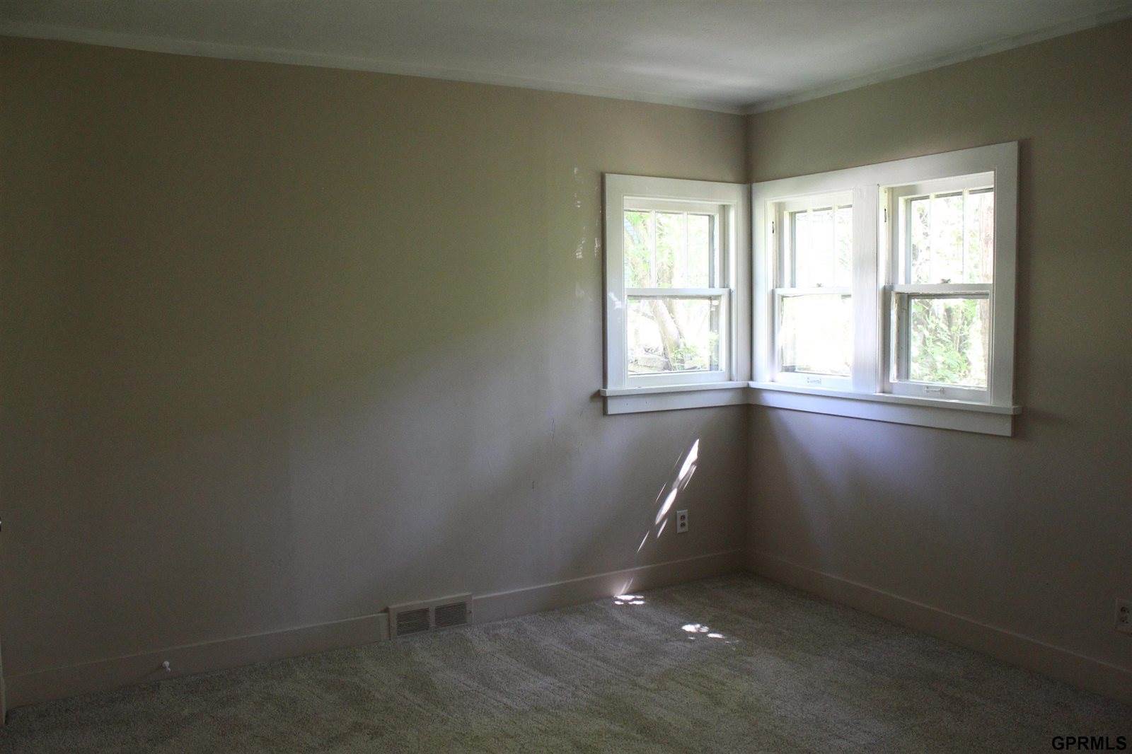 6106 Pratt Street, Omaha, NE 68104