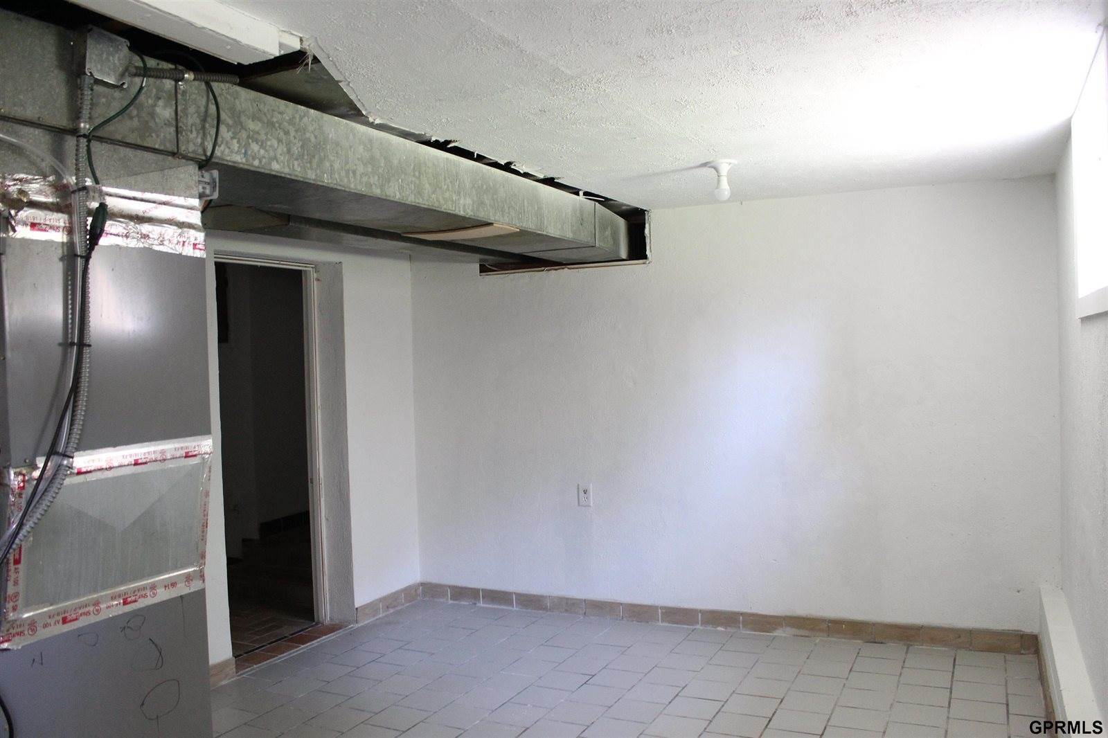 6106 Pratt Street, Omaha, NE 68104