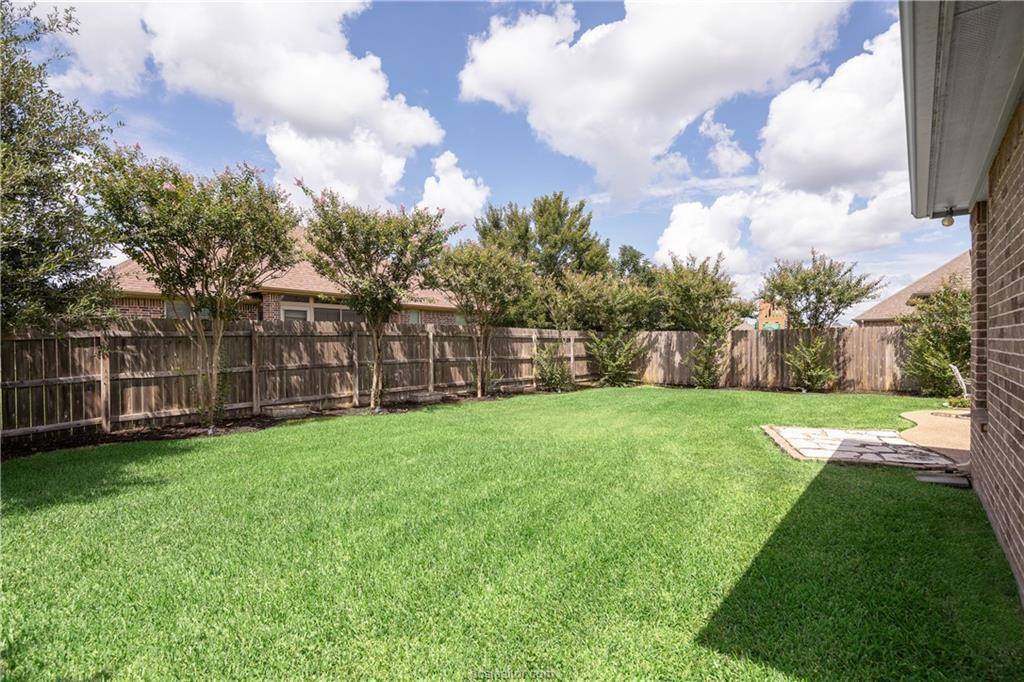 15621 Shady Brook Lane, College Station, TX 77845