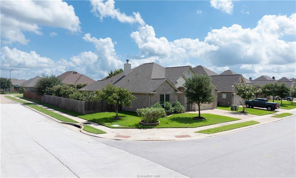 15621 Shady Brook Lane, College Station, TX 77845