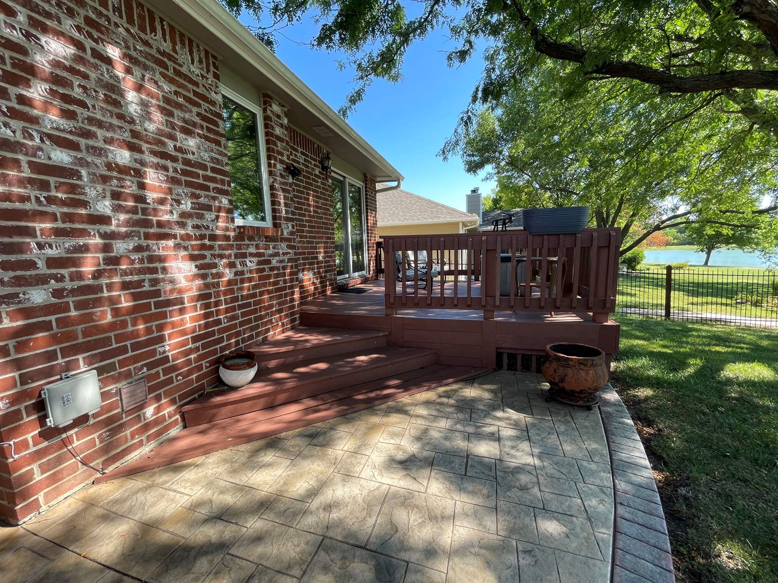 4245 North Eagle Lake Dr, Bel Aire, KS 67220