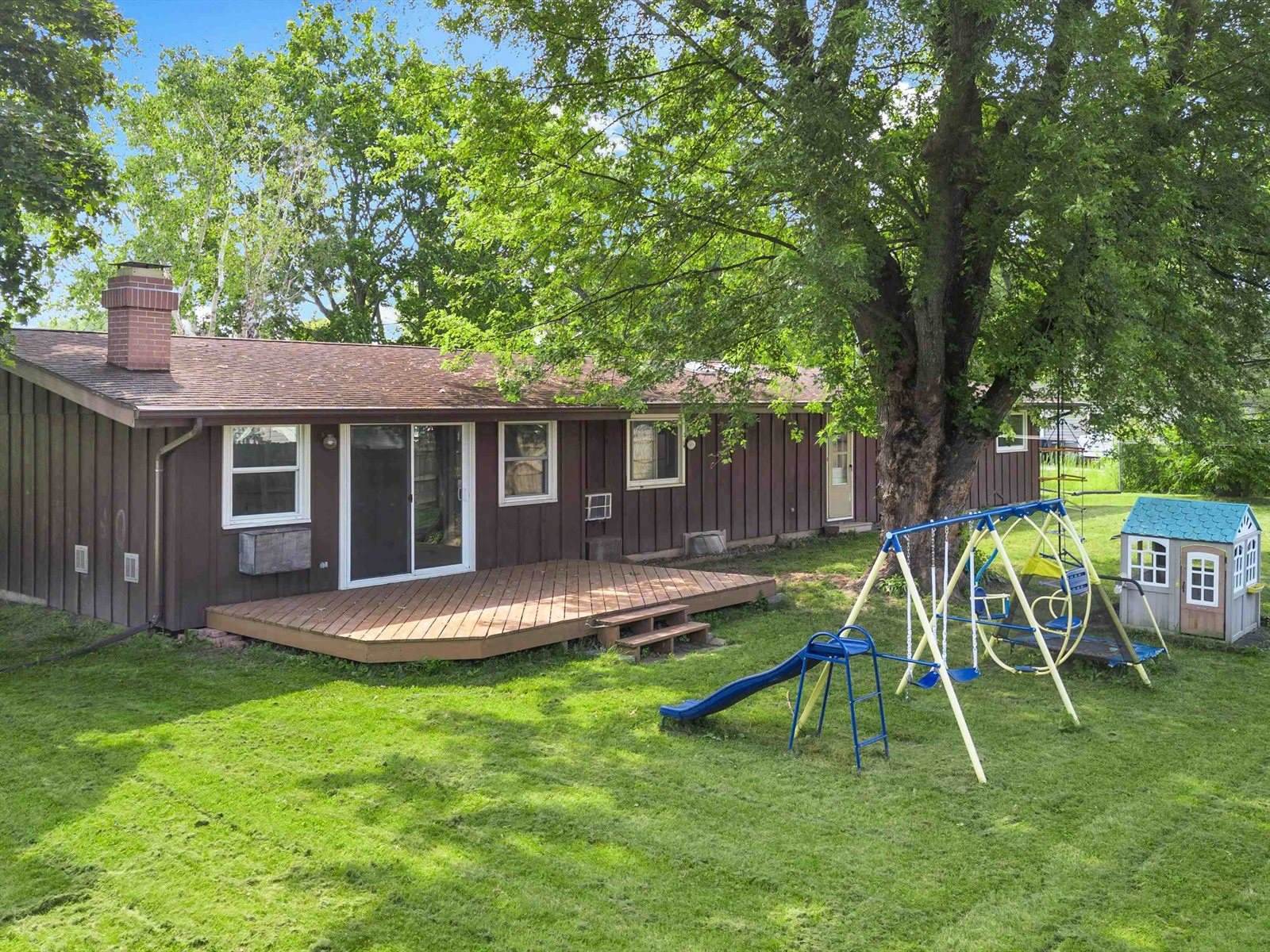 700 N Willow Avenue, Marshfield, WI 54449