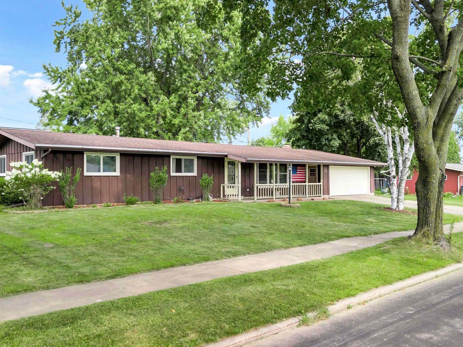 700 N Willow Avenue, Marshfield, WI 54449