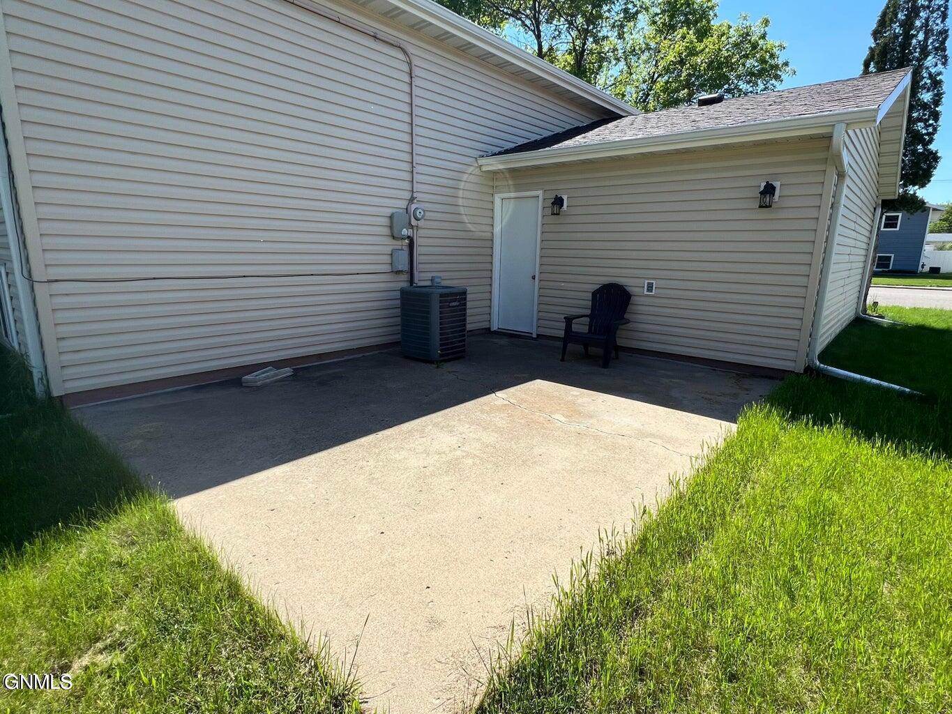 1812 6th Avenue East, Williston, ND 58801