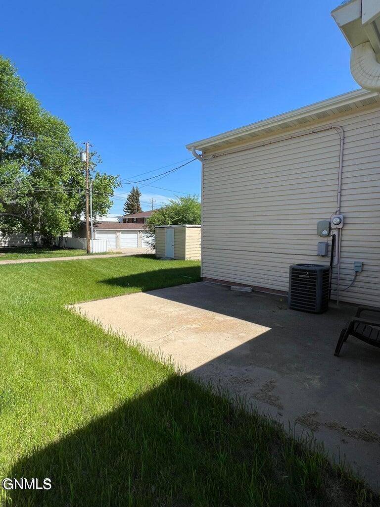 1812 6th Avenue East, Williston, ND 58801