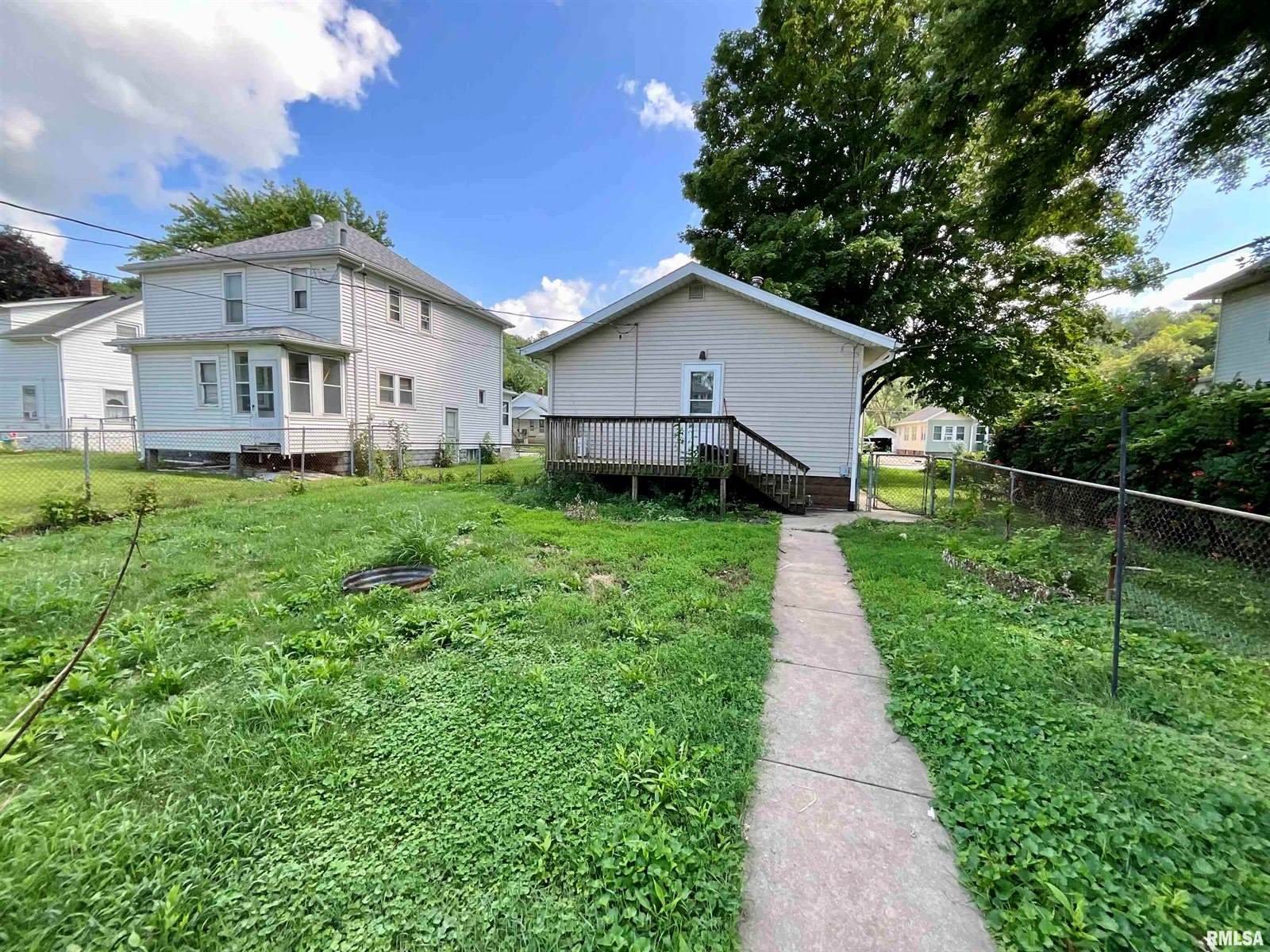 125 17TH Avenue, East Moline, IL 61244