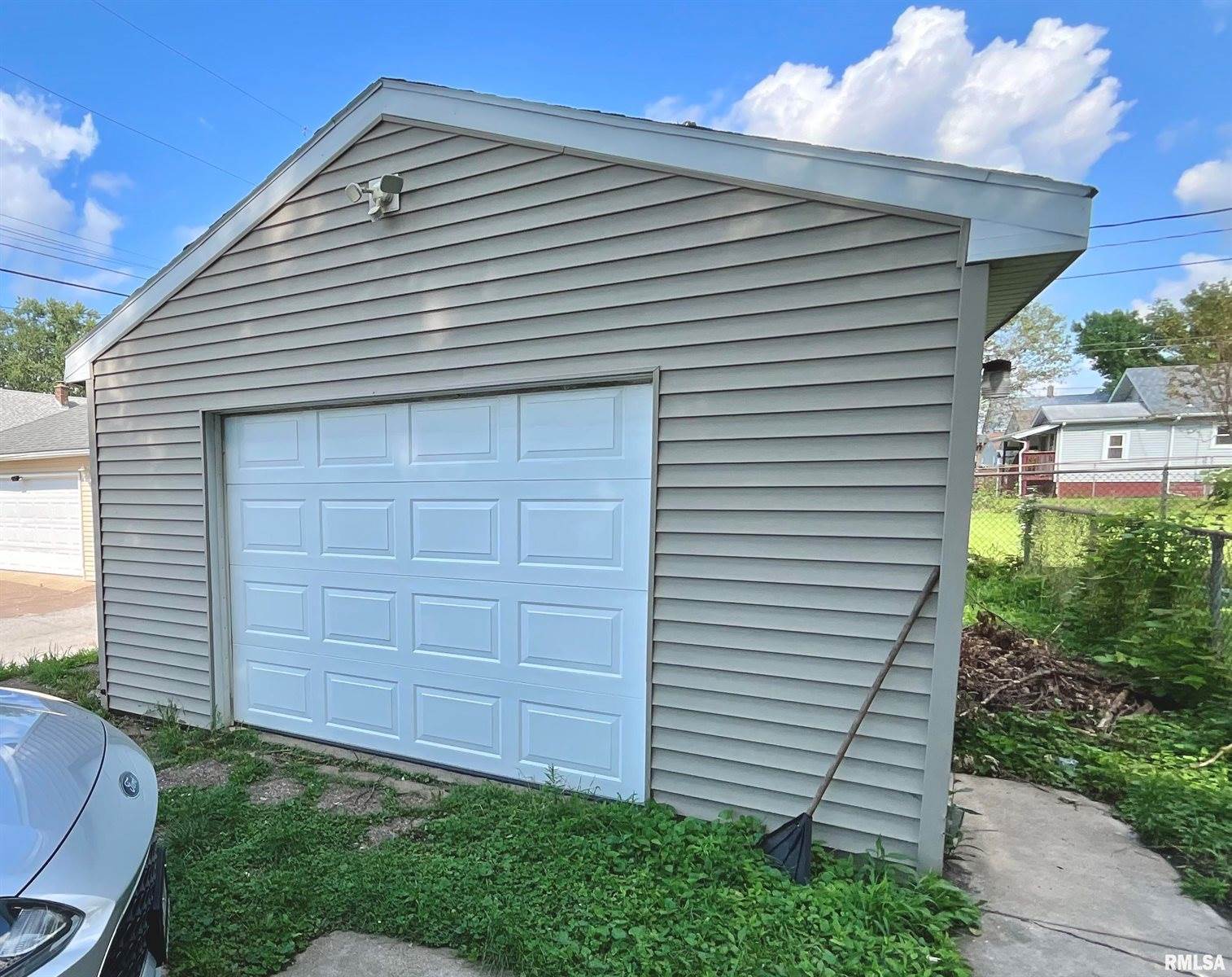 125 17TH Avenue, East Moline, IL 61244