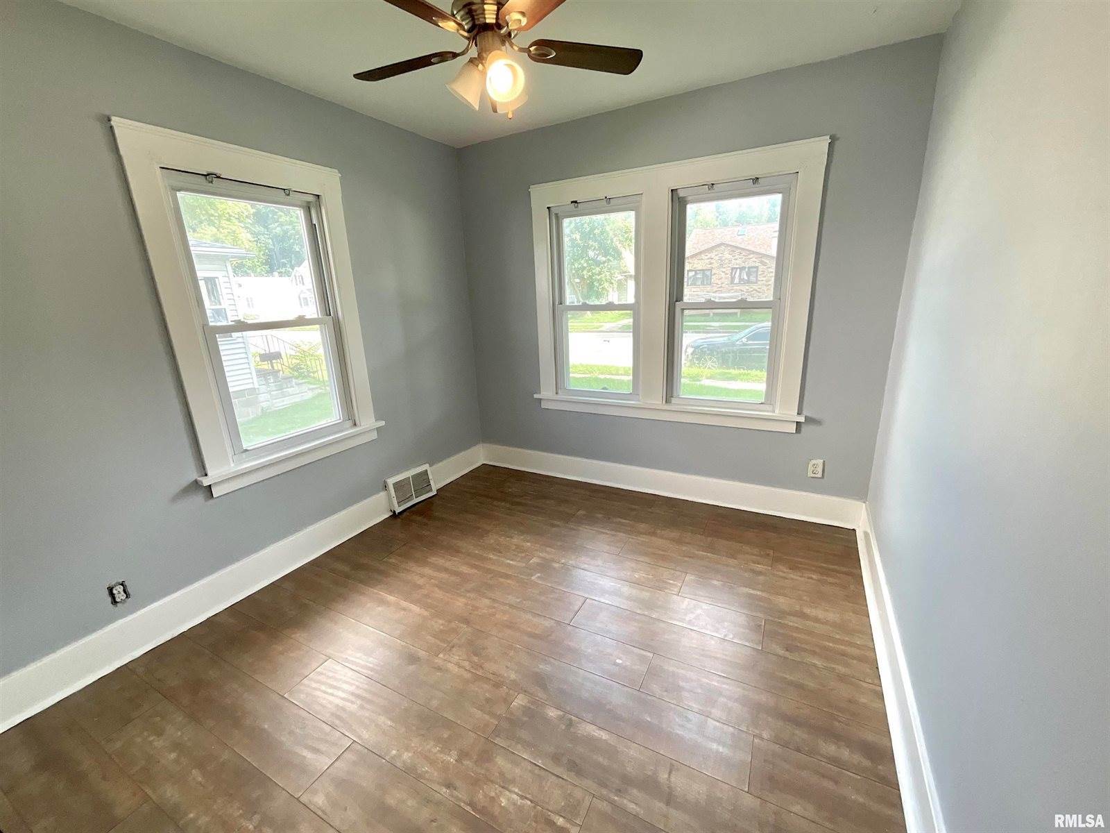 125 17TH Avenue, East Moline, IL 61244