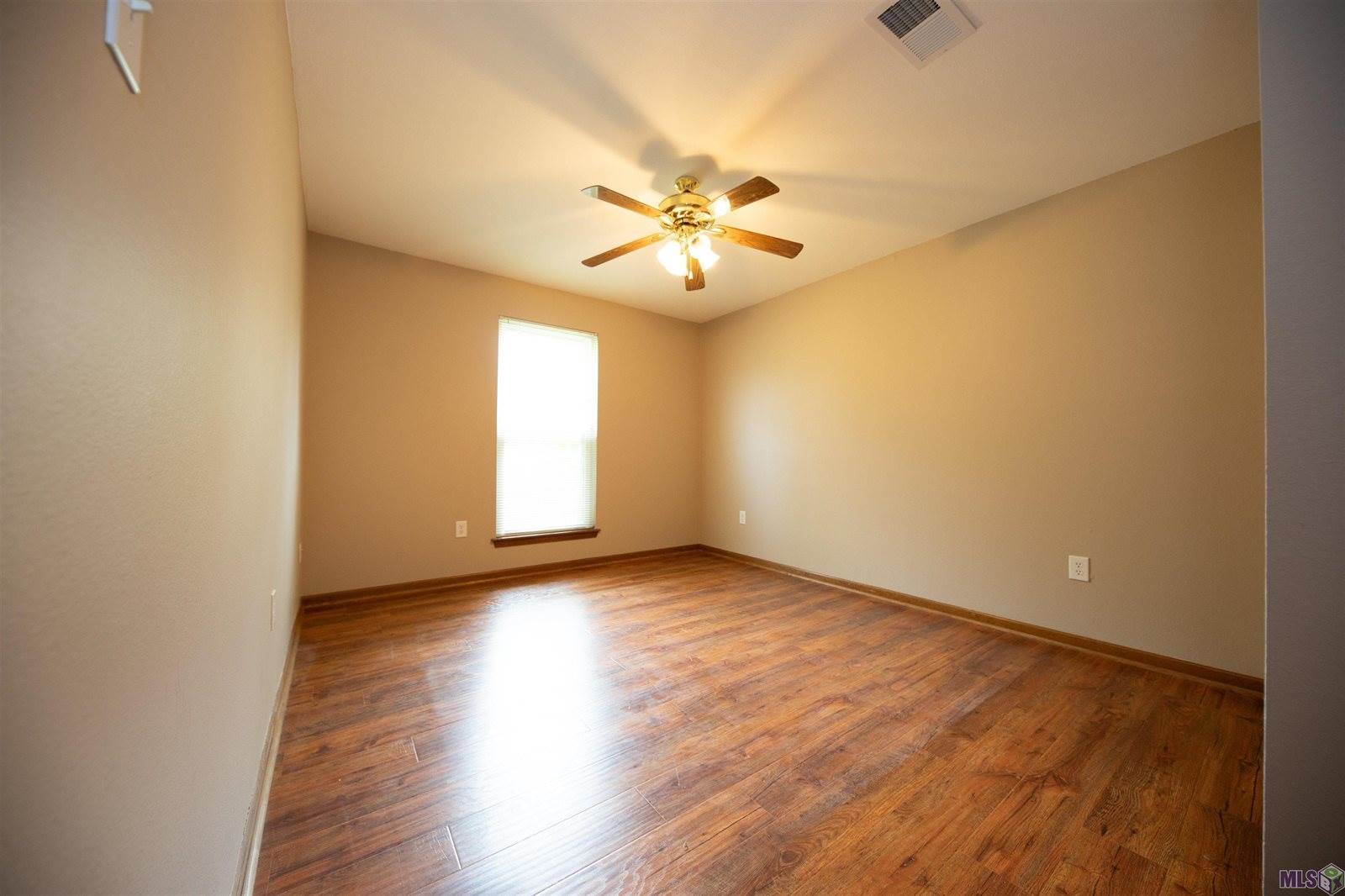 40099 Todd Dr, Prairieville, LA 70769