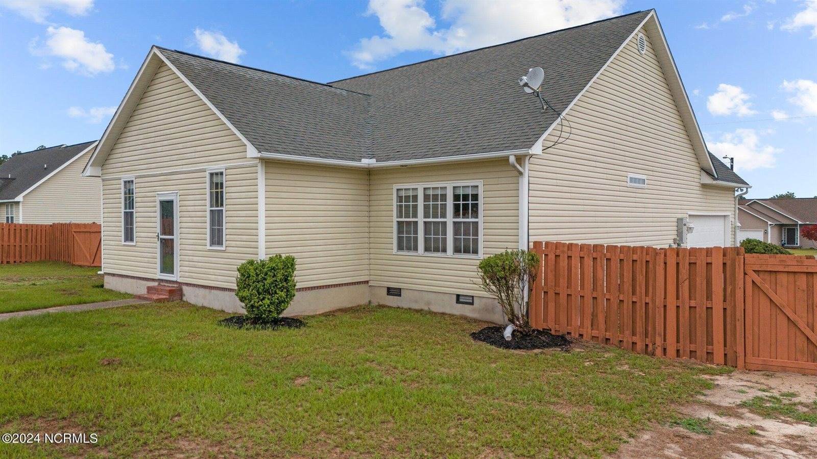 550 West Denny Avenue, Pinebluff, NC 28373