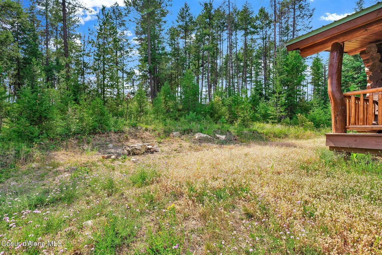 16945 East Perimeter Road, Athol, ID 83801