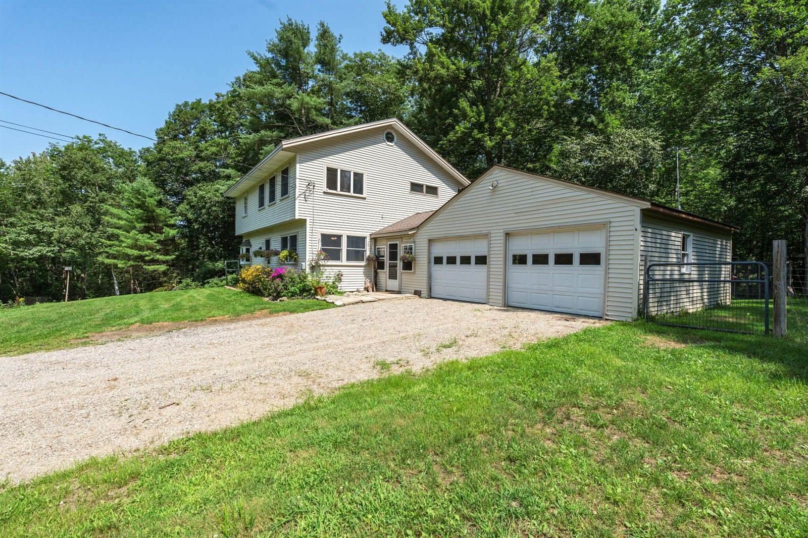 79 Powers Drive Lane, Orland, ME 04472