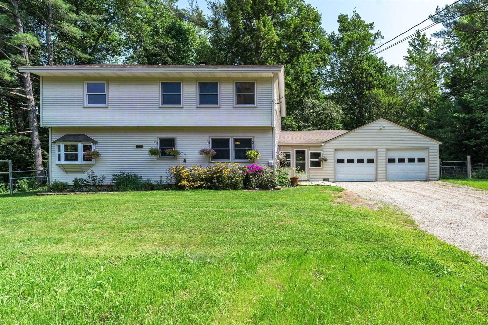 79 Powers Drive Lane, Orland, ME 04472