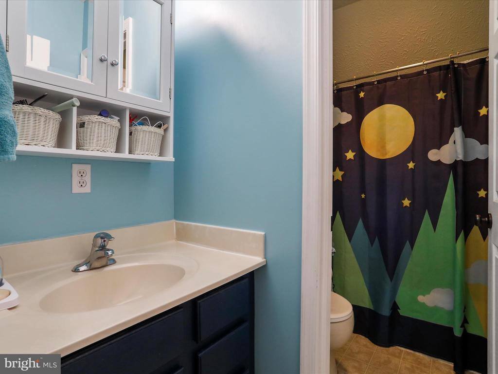 856 Lamplight Road, Inwood, WV 25428