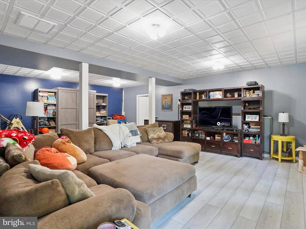 856 Lamplight Road, Inwood, WV 25428