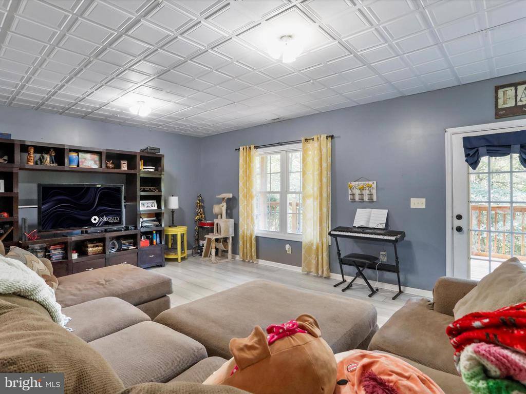 856 Lamplight Road, Inwood, WV 25428