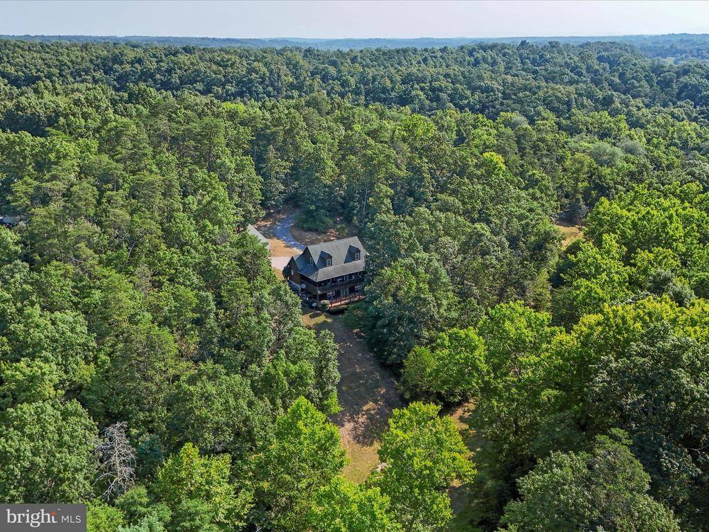 856 Lamplight Road, Inwood, WV 25428