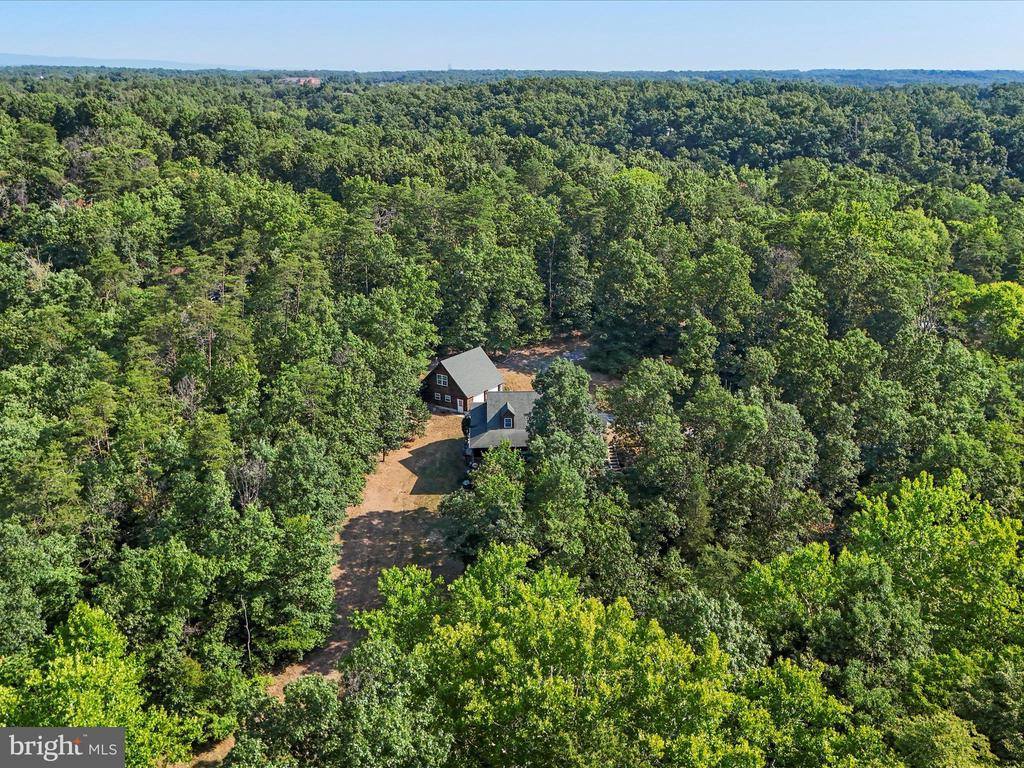 856 Lamplight Road, Inwood, WV 25428