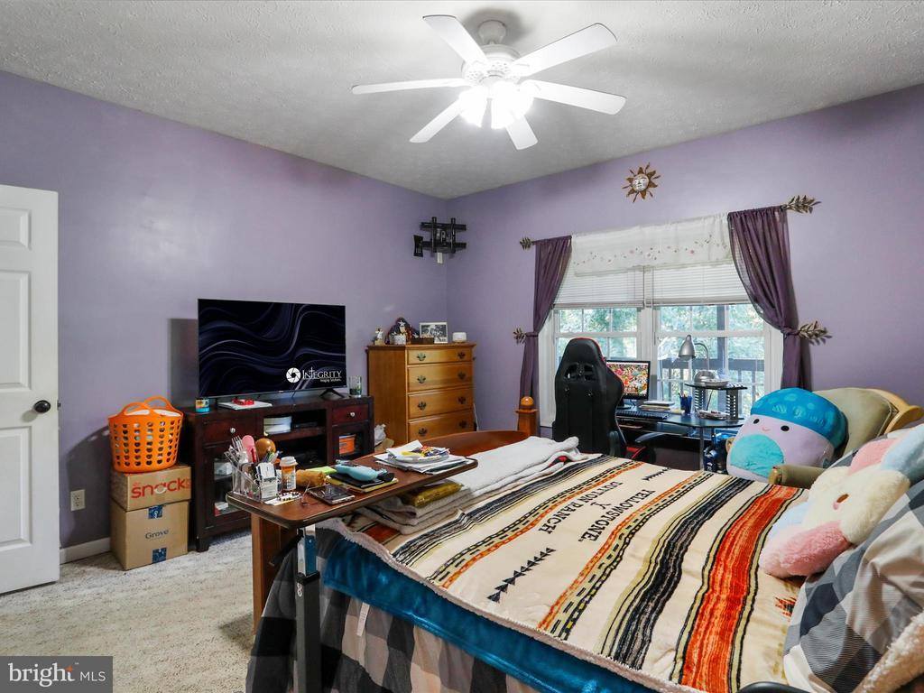 856 Lamplight Road, Inwood, WV 25428