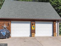 856 Lamplight Road, Inwood, WV 25428