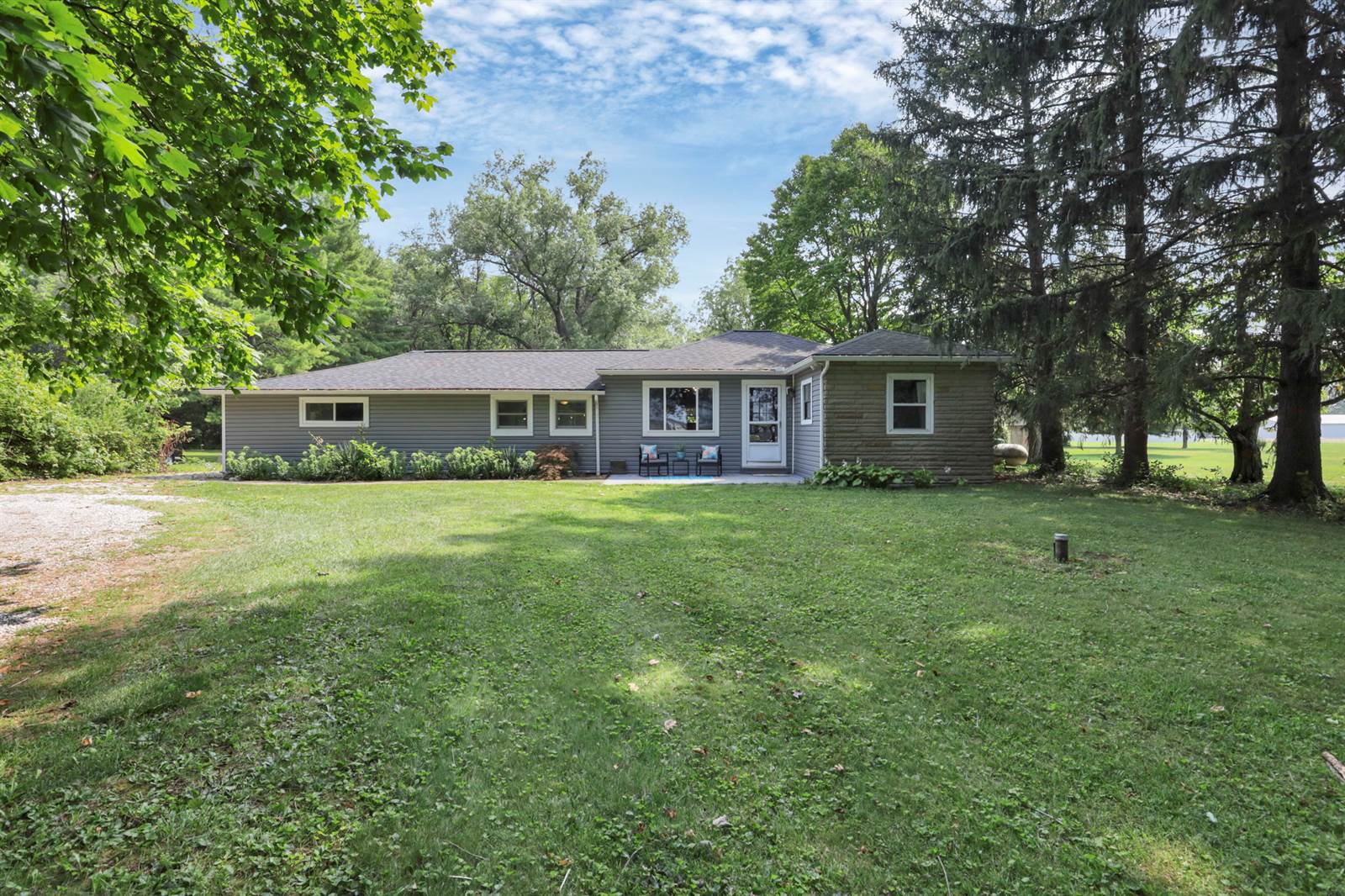 930 Hibbs rd, lockbourne, OH 43137