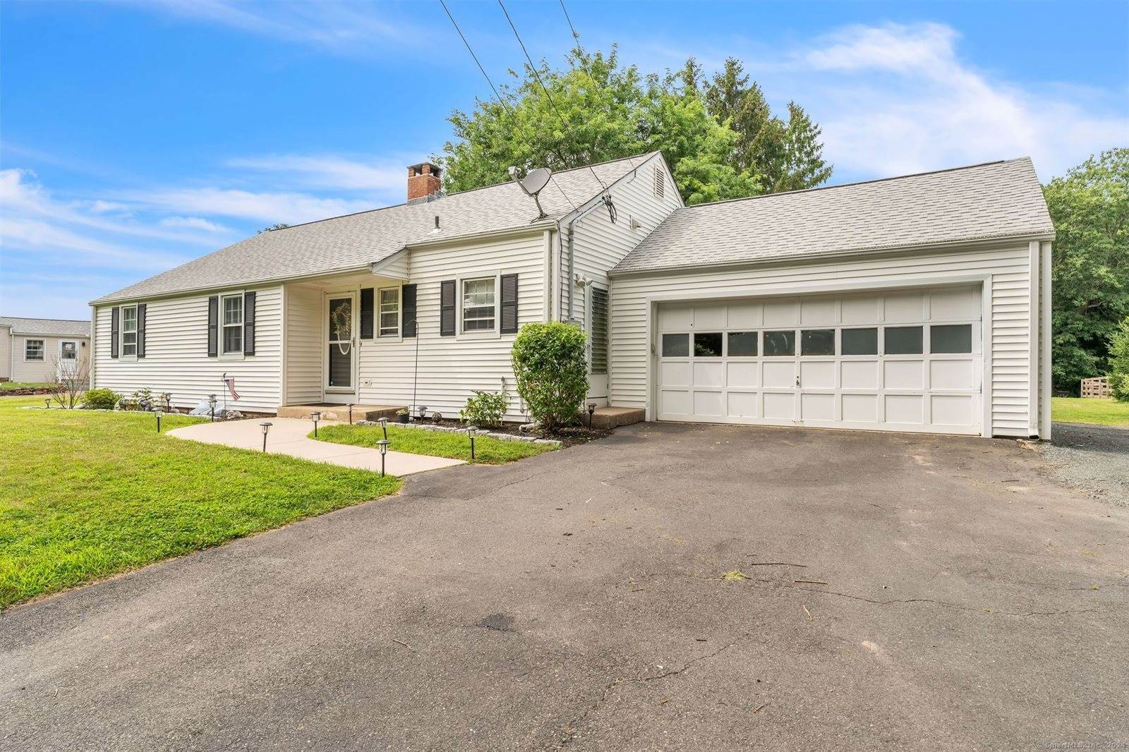58 West Granby, Granby, CT 06035
