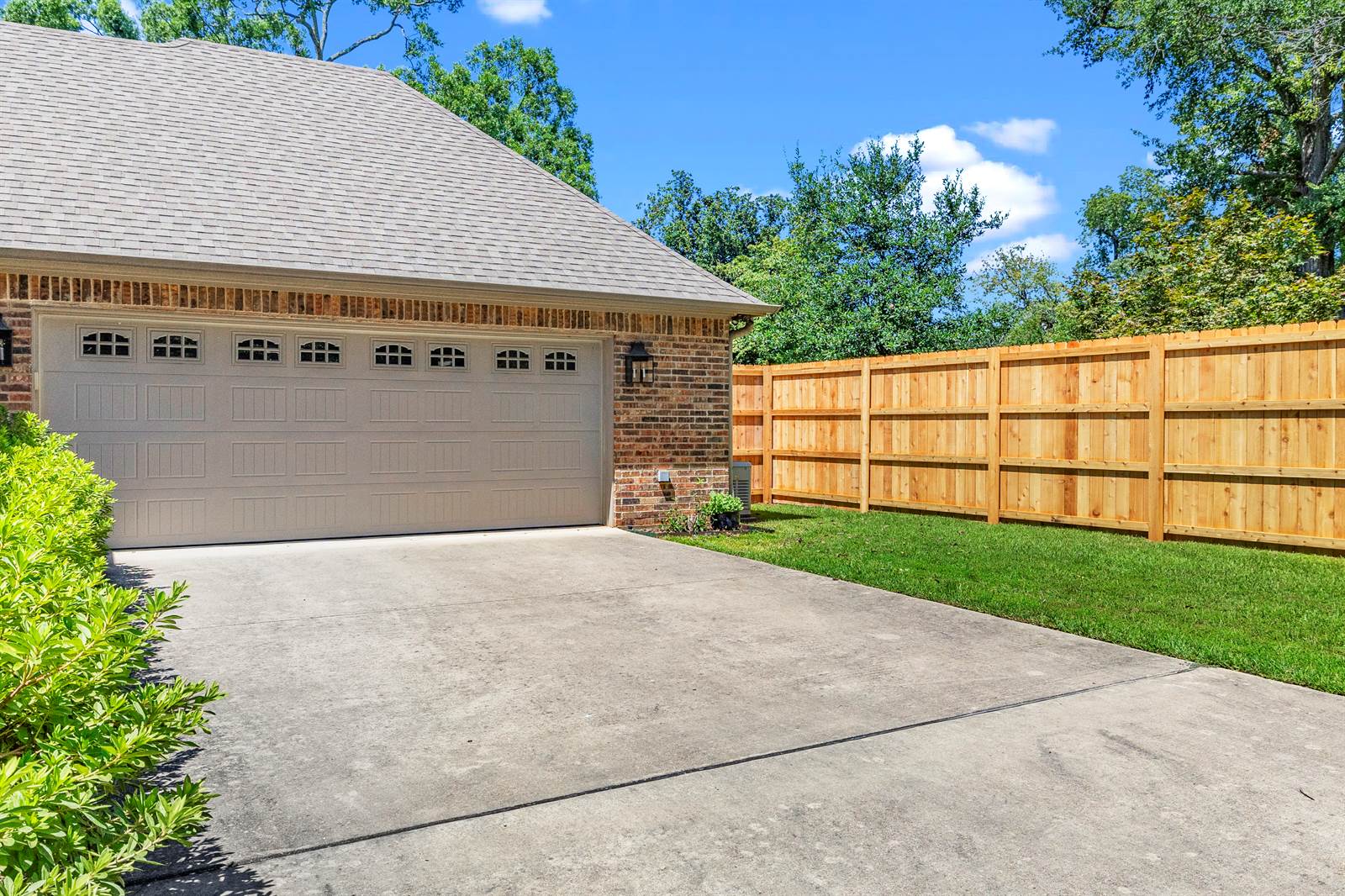 2106 Hilltop Drive, Tyler, TX 75701