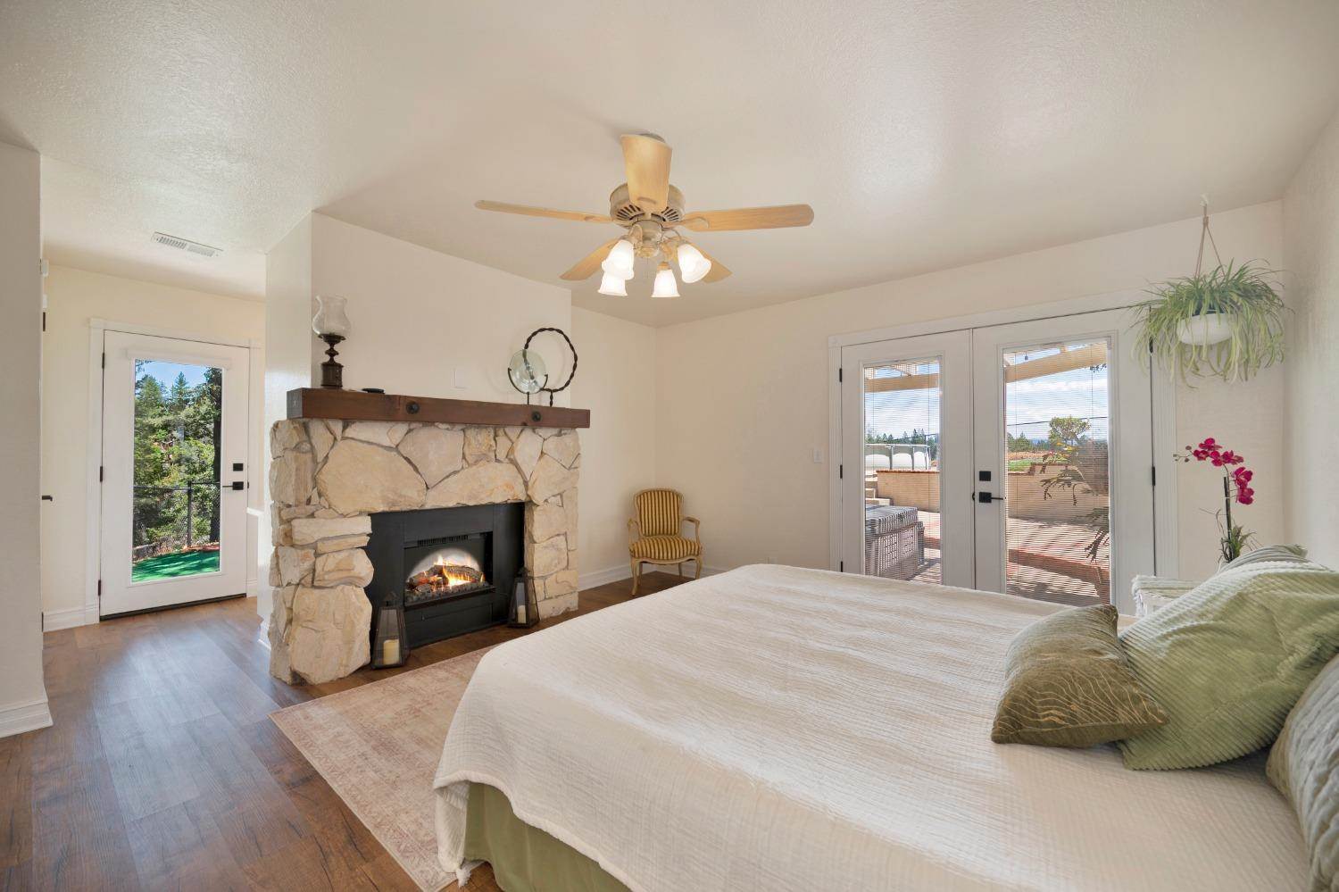 381 Cheryl Lane, Applegate, CA 95703