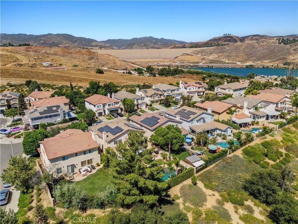 27630 Mariposa Lane, Castaic, CA 91384