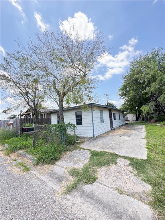 404 East Esplanada Street, Weslaco, TX 78596